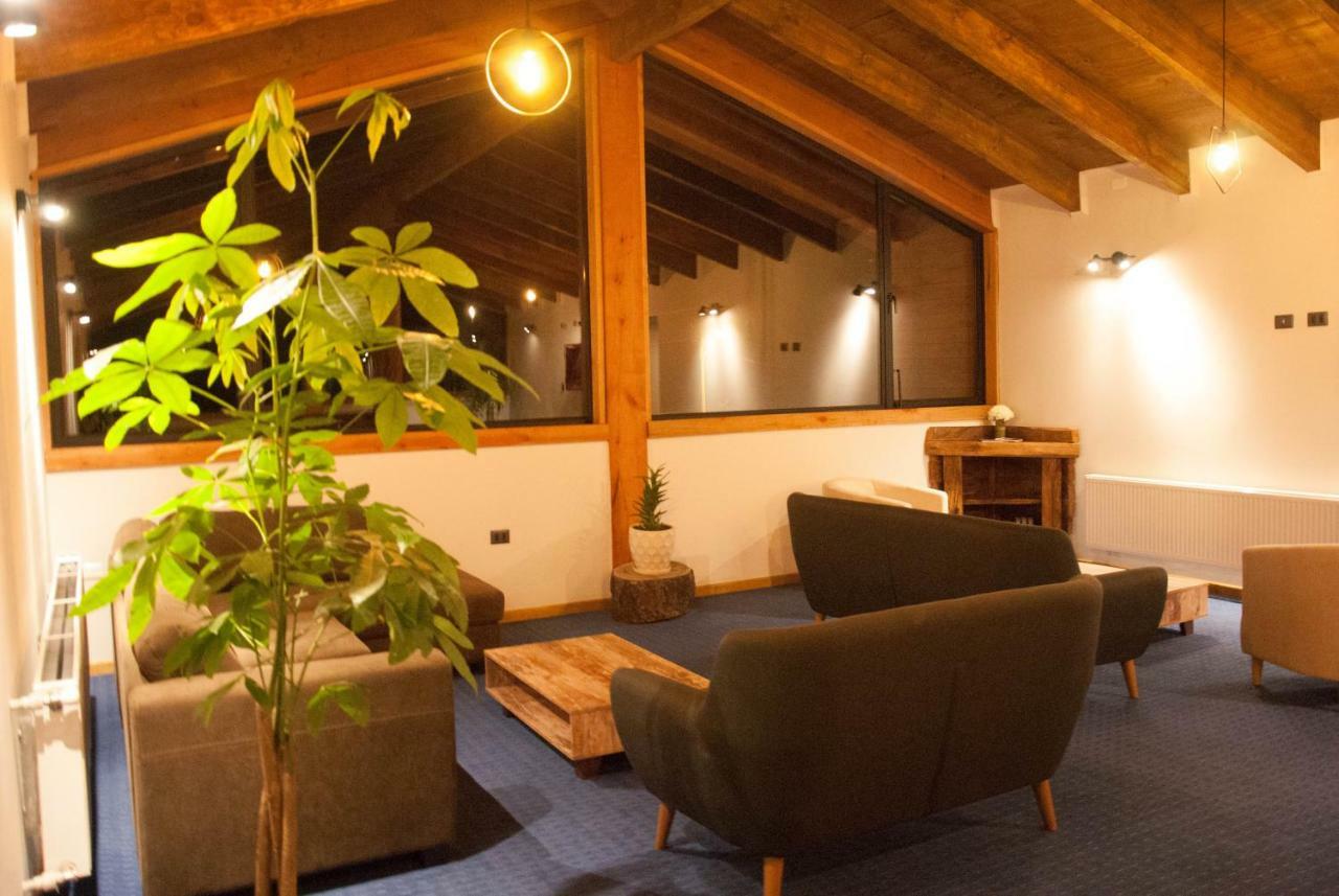 Las Bravas Lodge Las Trancas Eksteriør billede